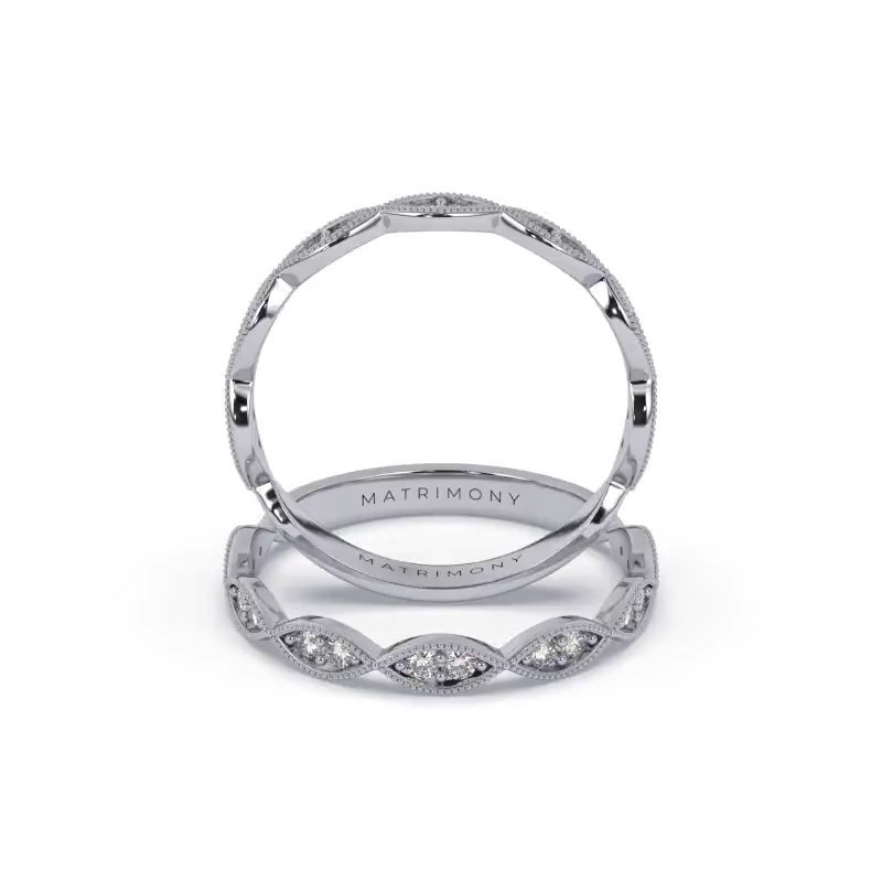 Emanando lujo y sofisticación, esta churumbela es una verdadera obra de arte. Su diseño intrincado de eslabones intercalados con piedras brillantes evoca un sentimiento de elegancia intemporal. Cada piedra ha sido meticulosamente seleccionada y engastada para maximizar su brillo y reflejar la luz desde todos los ángulos. Esta pieza es la perfecta combinación de tradición y modernidad, creando un balance que cautivará a cualquier admirador.

Material: Opciones en oro de 9k, 14k, 18k y Platino.

Diseño: Exquisito patrón de eslabones decorados con piedras brillantes, evocando un aire de lujo y elegancia.

Acabado: Pulido brillante que acentúa la chispa de cada piedra y el lustre del metal.

Colores Disponibles: Blanco, amarillo o rosa, permitiéndote personalizarla a tu gusto.